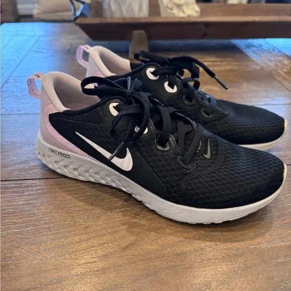 Nike Women's Black and Pink Legend React Running Shoes - Picture 2 of 6
